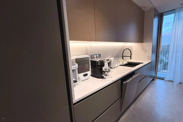 Shtepi ne shitje Apartament ne Tirane, 2+1, Mobilimi E mobiluar, Pagesa 900,000  Euro.