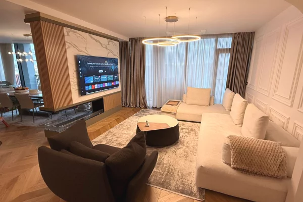 Shitet apartament - Lake View, 2+1