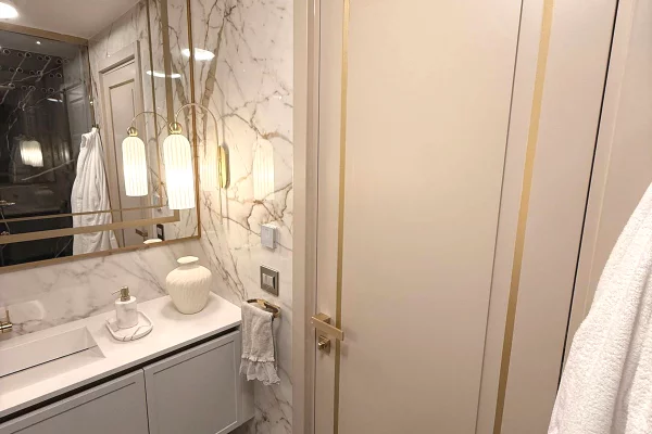 Shtepi ne shitje Apartament ne Tirane, 2+1, Mobilimi E mobiluar, Pagesa 900,000  Euro.