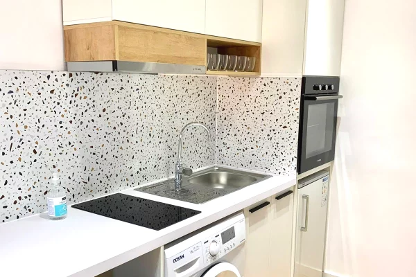 Shiten dy garsoniere ne Qender te Tiranes