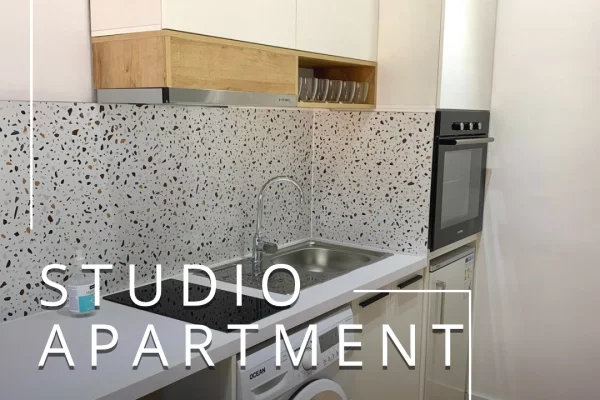 Shtepi ne shitje Apartament ne Tirane, Garsoniere, Mobilimi E mobiluar, Pagesa 140,000  Euro.