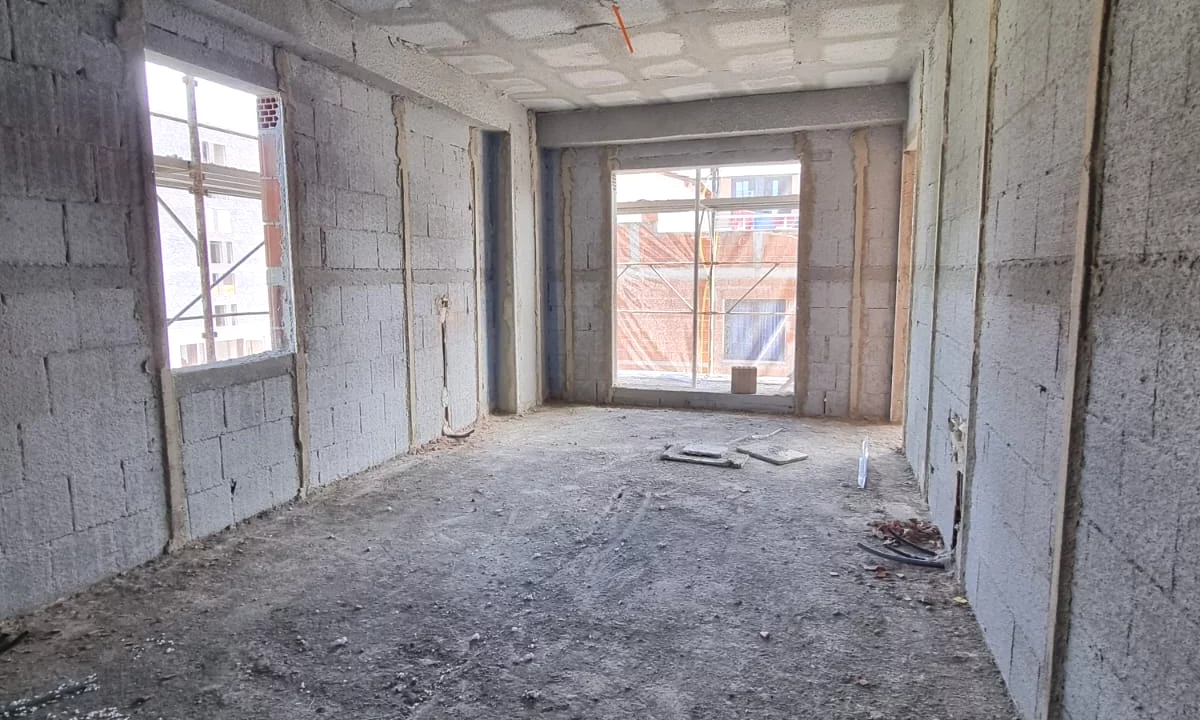 Apartment for sale in Tirana 2+1, Emty