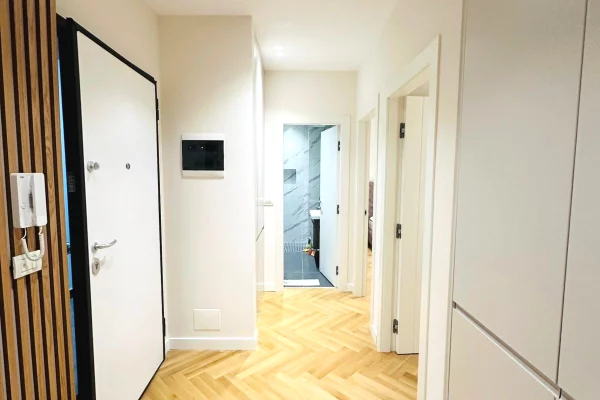 Shtepi me qera Apartament ne Tirane, 2+1, Mobilimi E mobiluar, Pagesa 1,000  Euro.