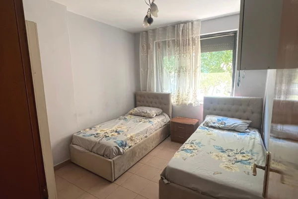 Shtepi me qera Apartament ne Tirane, 2+1, Mobilimi E mobiluar, Pagesa 55,000  Leke.