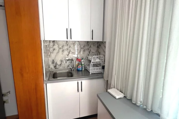 Shtepi me qera Apartament ne Tirane, 2+1, Mobilimi E mobiluar, Pagesa 55,000  Leke.