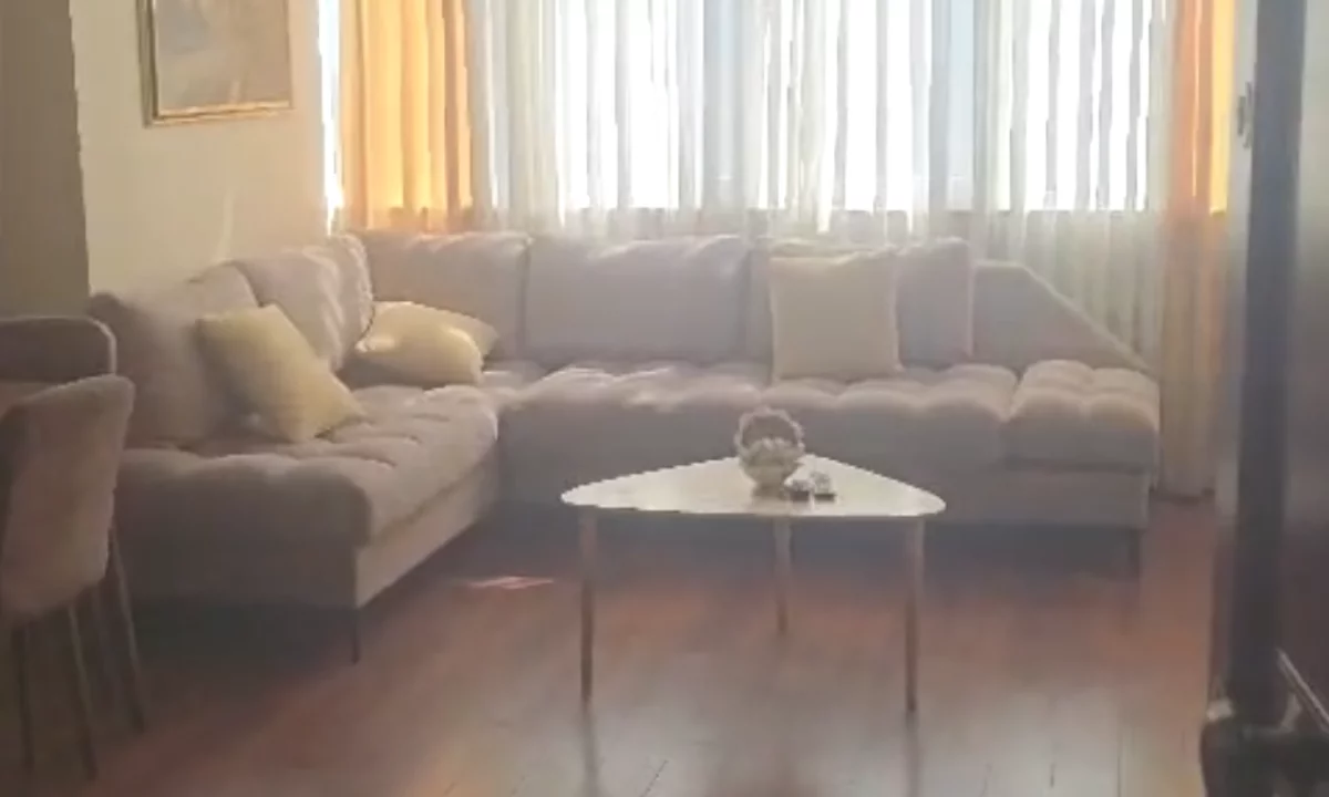 Shtepi me qera Apartament ne Tirane, 2+1, Mobilimi E mobiluar, Pagesa 70,000  Leke.