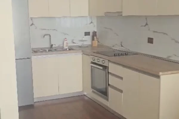Shtepi me qera Apartament ne Tirane, 2+1, Mobilimi E mobiluar, Pagesa 70,000  Leke.