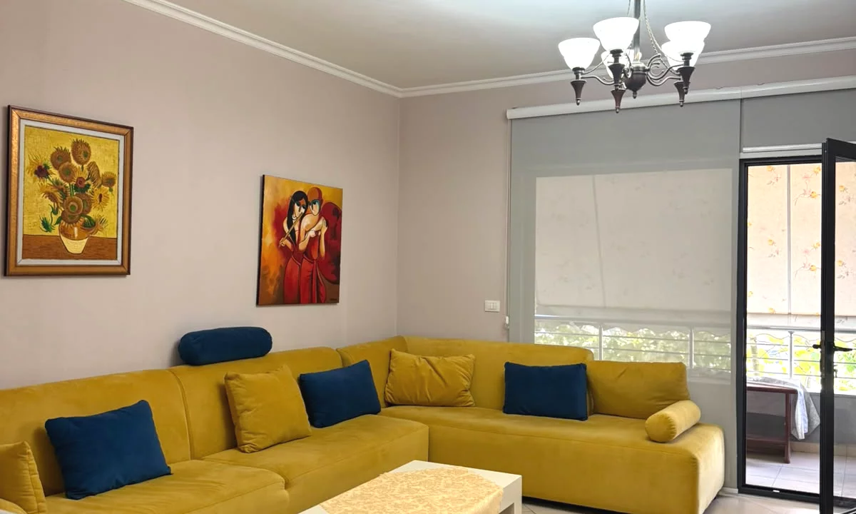 Shtepi me qera Apartament ne Tirane, 2+1, Mobilimi E mobiluar, Pagesa 50,000  Leke.