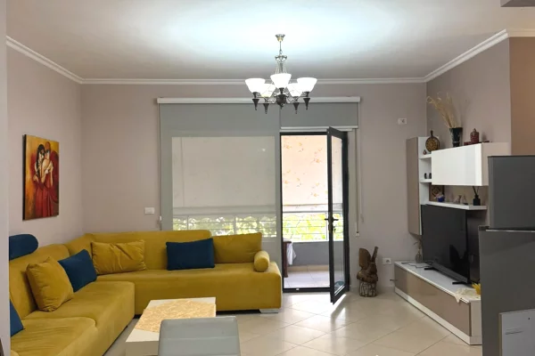 Shtepi me qera Apartament ne Tirane, 2+1, Mobilimi E mobiluar, Pagesa 50,000  Leke.