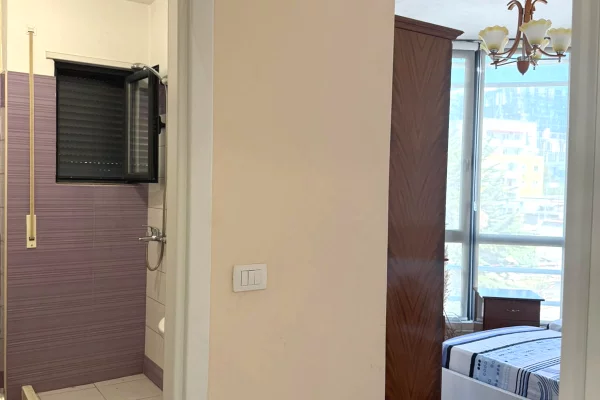 Shtepi me qera Apartament ne Tirane, 2+1, Mobilimi E mobiluar, Pagesa 50,000  Leke.