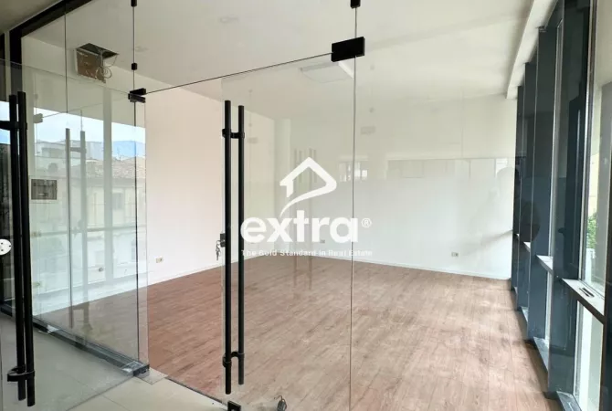 Business Property for Rent 1+1 in Tirana - 1,000 Euro