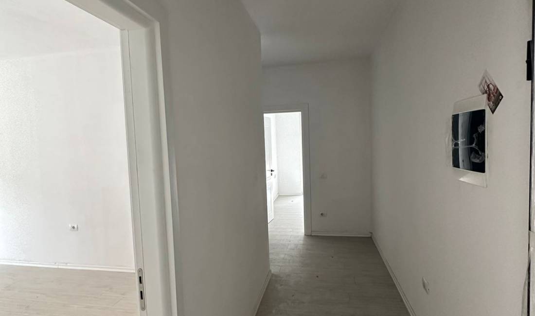 Appartamento in vendita a Tirana 3+1, Vuoto