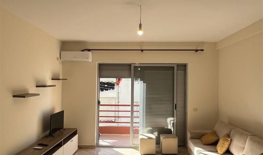 Appartamento in affitto a Tirana 1+1, Arredato