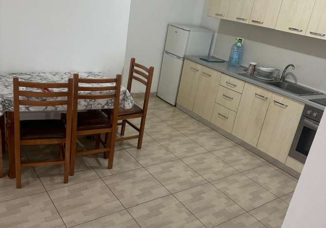 Shtepi me qera Apartament ne Tirane, 1+1, Mobilimi E mobiluar, Pagesa 350  Euro.