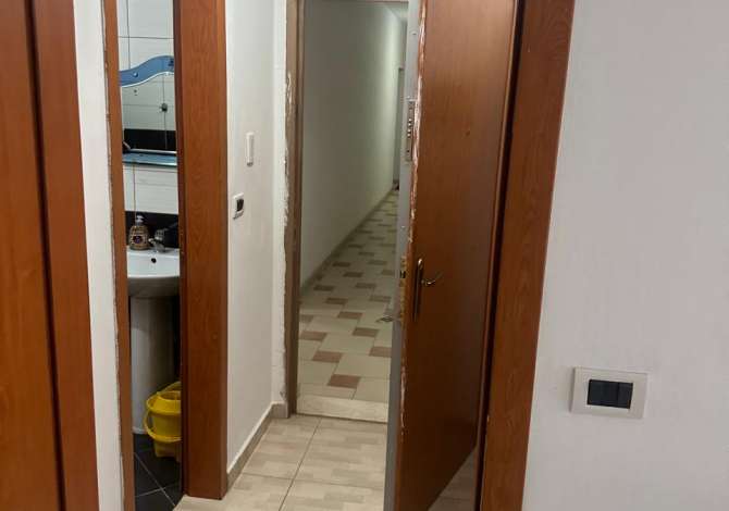 Shtepi me qera Apartament ne Tirane, 1+1, Mobilimi E mobiluar, Pagesa 350  Euro.