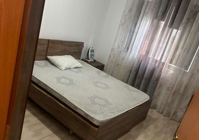Shtepi me qera Apartament ne Tirane, 1+1, Mobilimi E mobiluar, Pagesa 350  Euro.