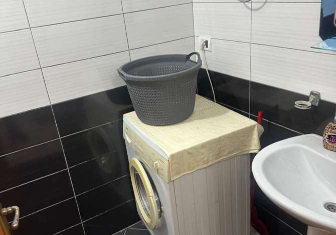 Shtepi me qera Apartament ne Tirane, 1+1, Mobilimi E mobiluar, Pagesa 350  Euro.