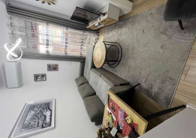 Shitet apartament 1+1 tek Mangalem 21