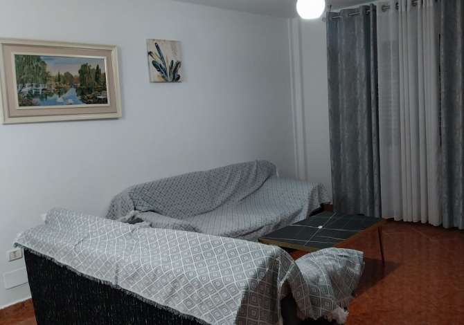 Shtepi me qera Apartament ne Tirane, 2+1, Mobilimi E mobiluar, Pagesa 350  Euro.