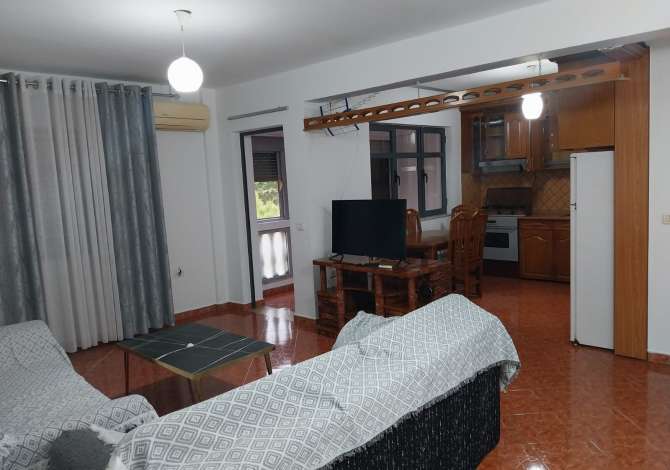 Shtepi me qera Apartament ne Tirane, 2+1, Mobilimi E mobiluar, Pagesa 350  Euro.