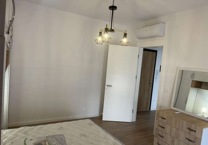 Shtepi me qera Apartament ne Tirane, 1+1, Mobilimi E mobiluar, Pagesa 500  Euro.