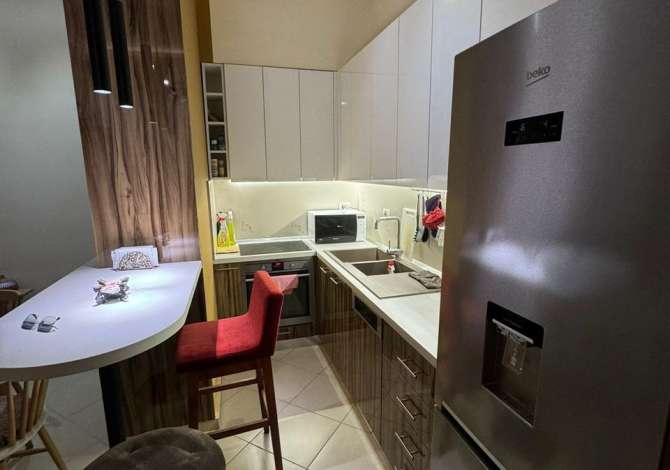 Appartamento in affitto a Tirana 1+1, Arredato