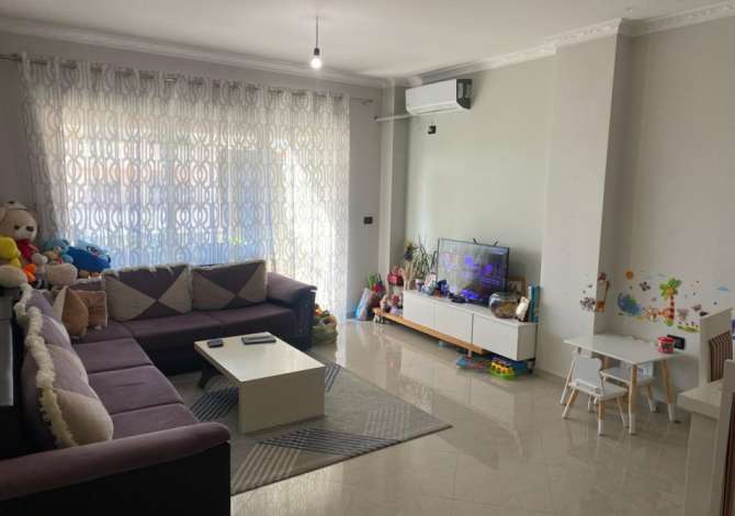 Appartamento in affitto a Tirana 2+1, Arredato