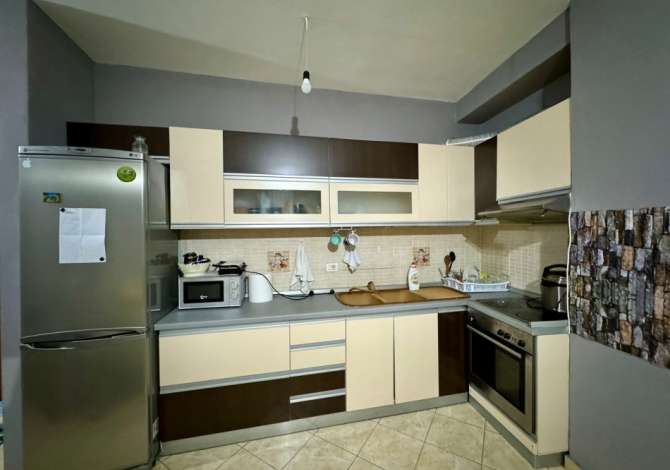 Shtepi me qera Apartament ne Tirane, 1+1, Mobilimi E mobiluar, Pagesa 400  Euro.