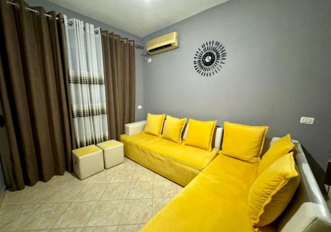 Shtepi me qera Apartament ne Tirane, 1+1, Mobilimi E mobiluar, Pagesa 400  Euro.