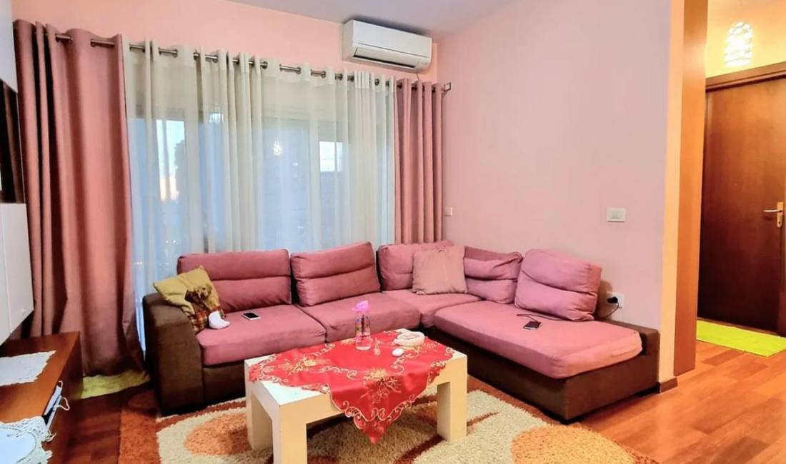 Appartamento in affitto a Tirana 2+1, Arredato