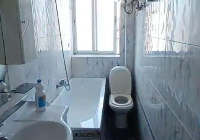 Shtepi me qera Apartament ne Tirane, 2+1, Mobilimi E mobiluar, Pagesa 450  Euro.