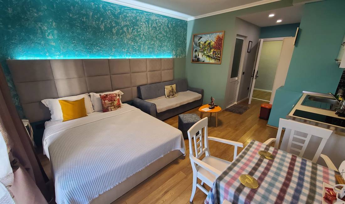 Shitet Hotel ne Qender te Tiranes