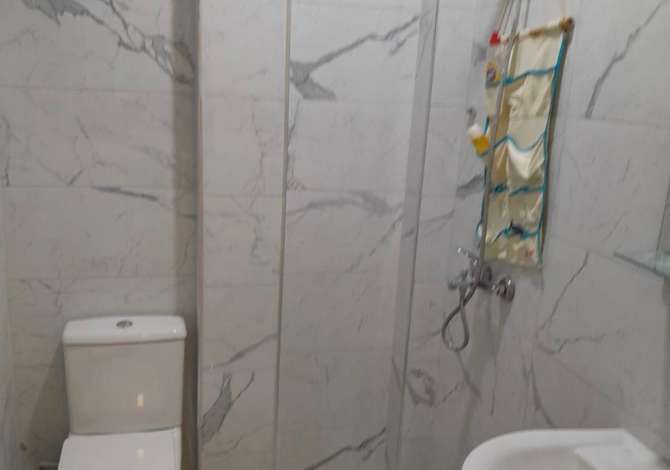 Jepet ambient biznesi  me qera  ne Bllok 