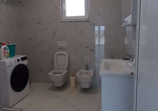 Shtepi me qera Vila Luksoze ne Tirane, 7+1, Mobilimi E mobiluar, Pagesa 3,500  Euro.