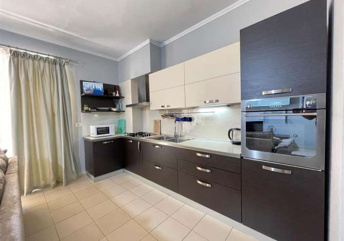 Shtepi me qera Apartament ne Tirane, 2+1, Mobilimi E mobiluar, Pagesa 600  Euro.