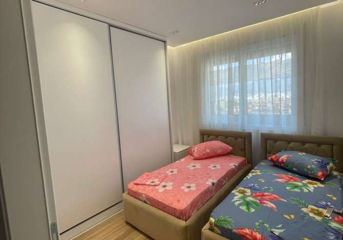 Appartamento in affitto a Tirana 2+1, Arredato