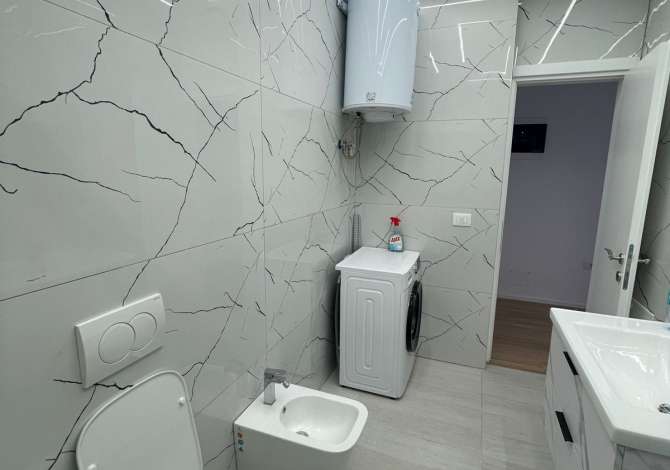 Appartamento in affitto a Tirana 2+1, Arredato