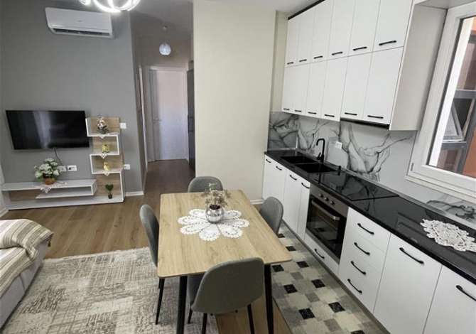 Shtepi me qera Apartament ne Tirane, 2+1, Mobilimi E mobiluar, Pagesa 650  Euro.
