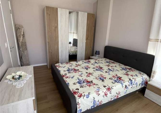 Shtepi me qera Apartament ne Tirane, 2+1, Mobilimi E mobiluar, Pagesa 650  Euro.