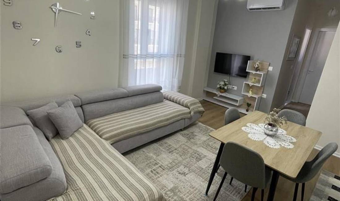 Shtepi me qera Apartament ne Tirane, 2+1, Mobilimi E mobiluar, Pagesa 650  Euro.
