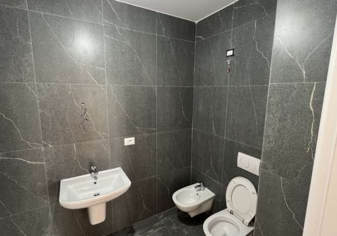 Jepet  me qera ambient per zyre Te Rruga Kosovareve