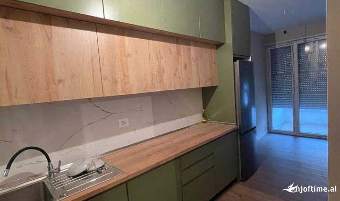 Shtepi me qera Apartament ne Tirane, 2+1, Mobilimi E mobiluar, Pagesa 600  Euro.