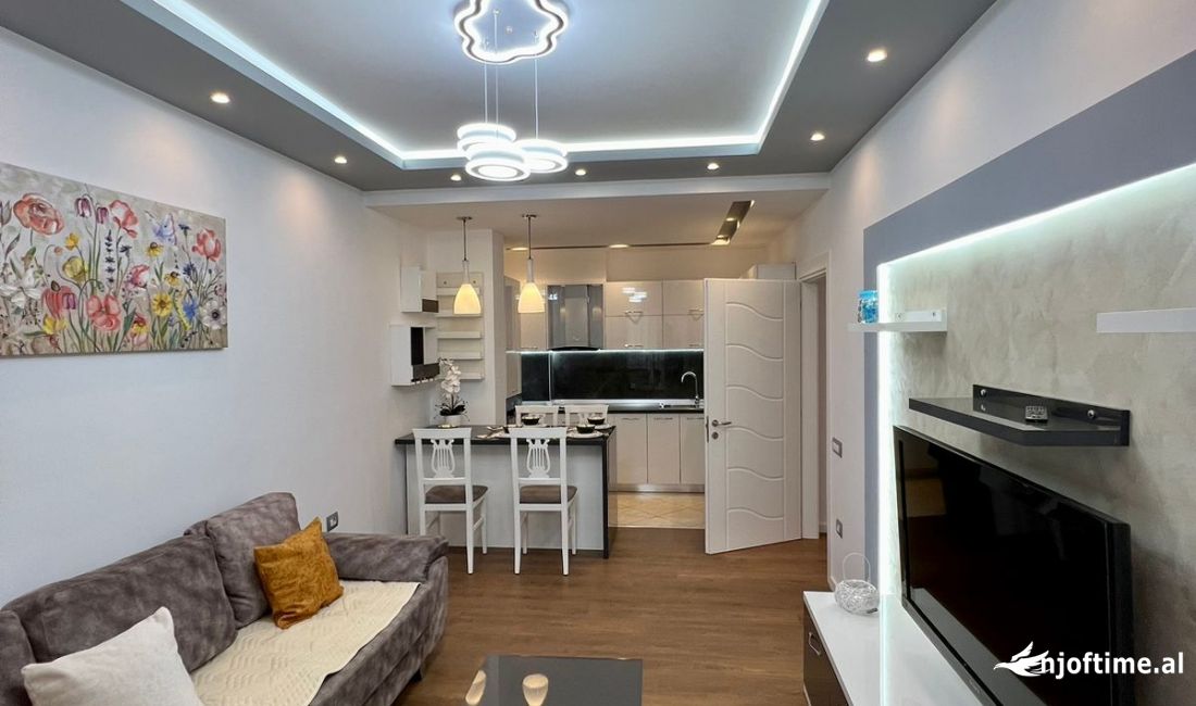 Shtepi ne shitje Apartament ne Tirane, 2+1, Mobilimi E mobiluar, Pagesa 145,000  Euro.