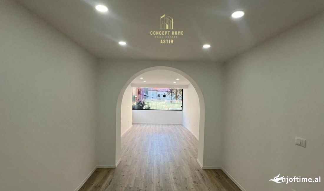 Jepet me qira ambjent biznesi i pershtatshem per Zyre, parukeri, kancelari etc, tek Stadiumi Dinamo 