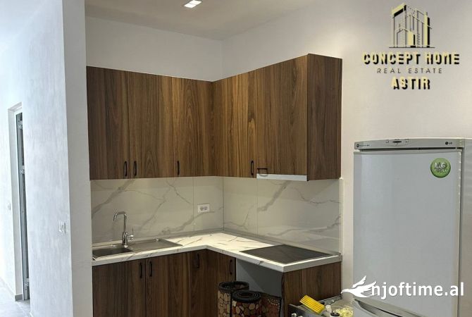 Shtepi me qera Shtepi Private ne Tirane, 1+1, Mobilimi E mobiluar, Pagesa 400  Euro.