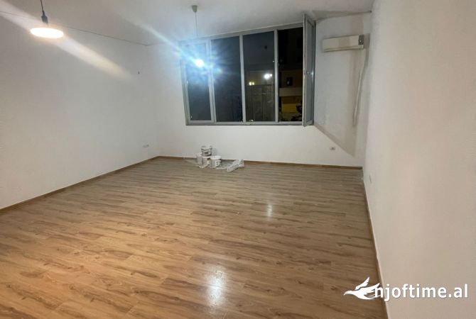 Jepet me qera ambinet ne Astir 