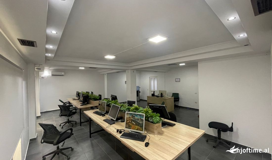 Jepet me qera ambient biznesi tek Myslim Shyri