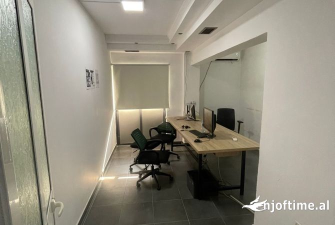 Jepet me qera ambient biznesi tek Myslim Shyri