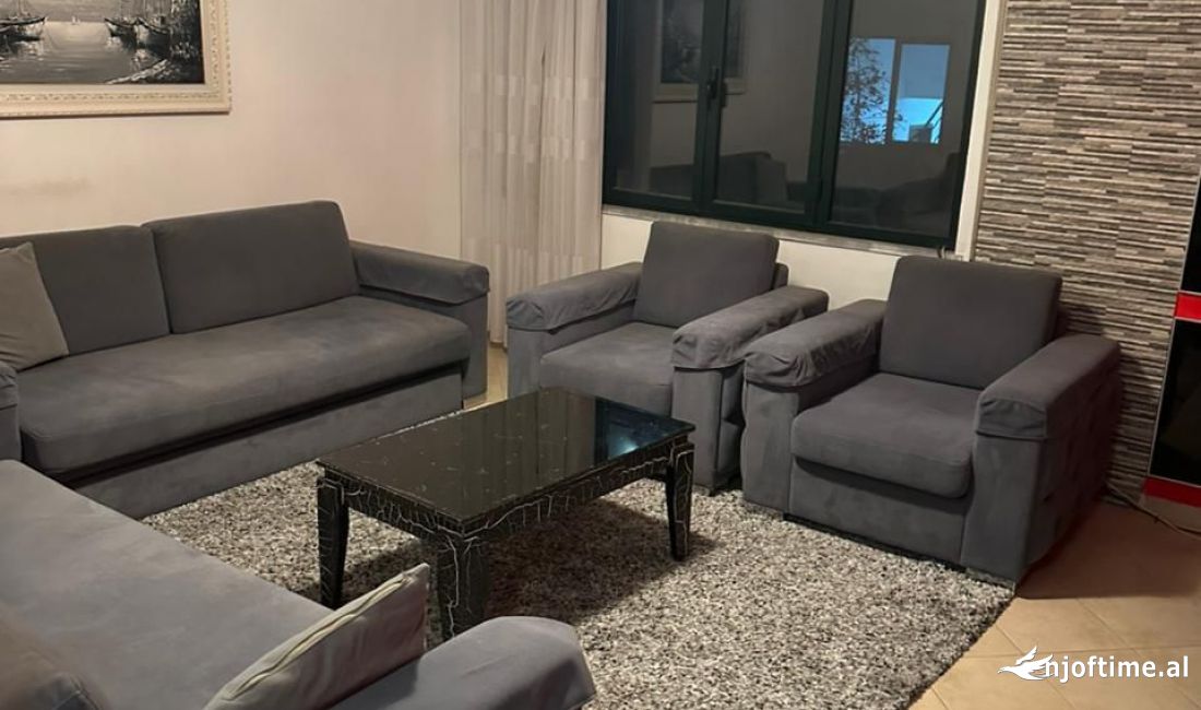 Shtepi ne shitje Apartament ne Tirane, 1+1, Mobilimi E mobiluar, Pagesa 120,000  Euro.