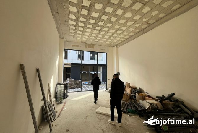 Jepet me qera Ambient Biznesi tek Liqeni i Thate